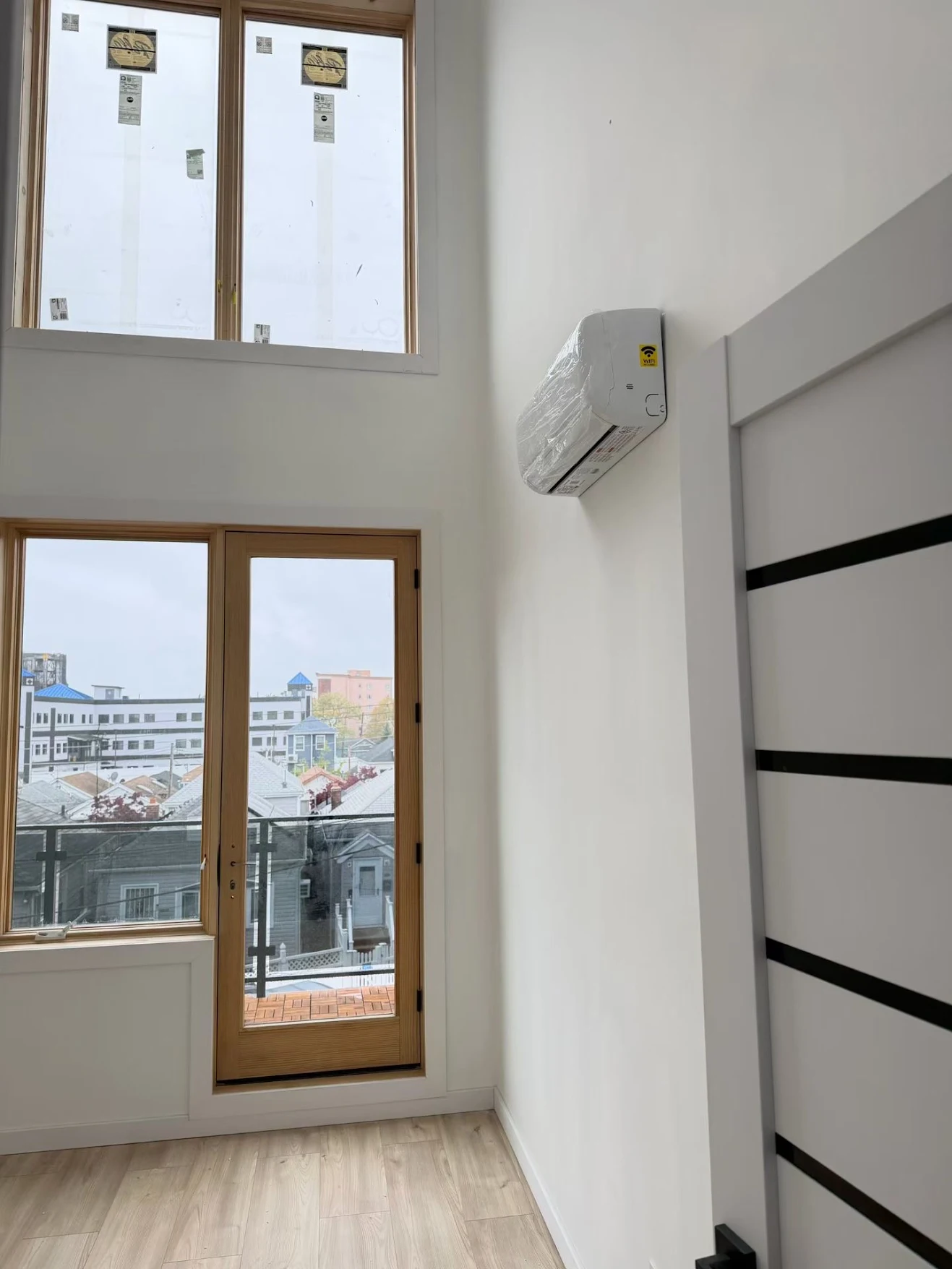 Mini-split indoor unit with WiFi installed in a room